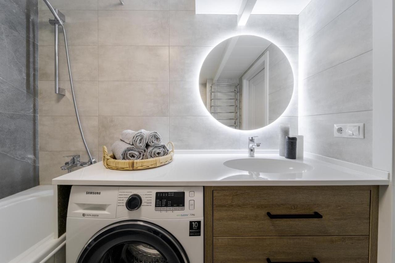 Inshiapartments On Slovatskoho Str リヴィウ エクステリア 写真