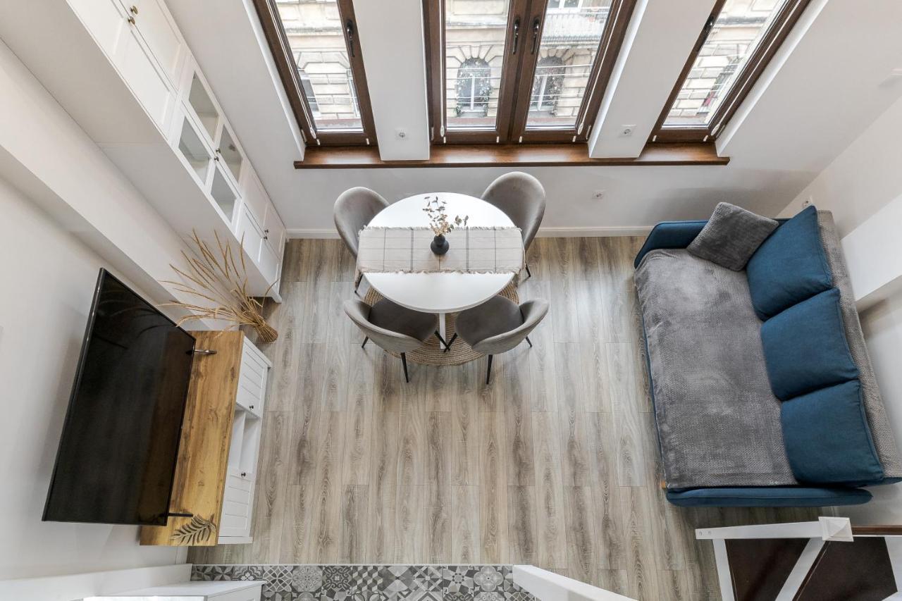 Inshiapartments On Slovatskoho Str リヴィウ エクステリア 写真