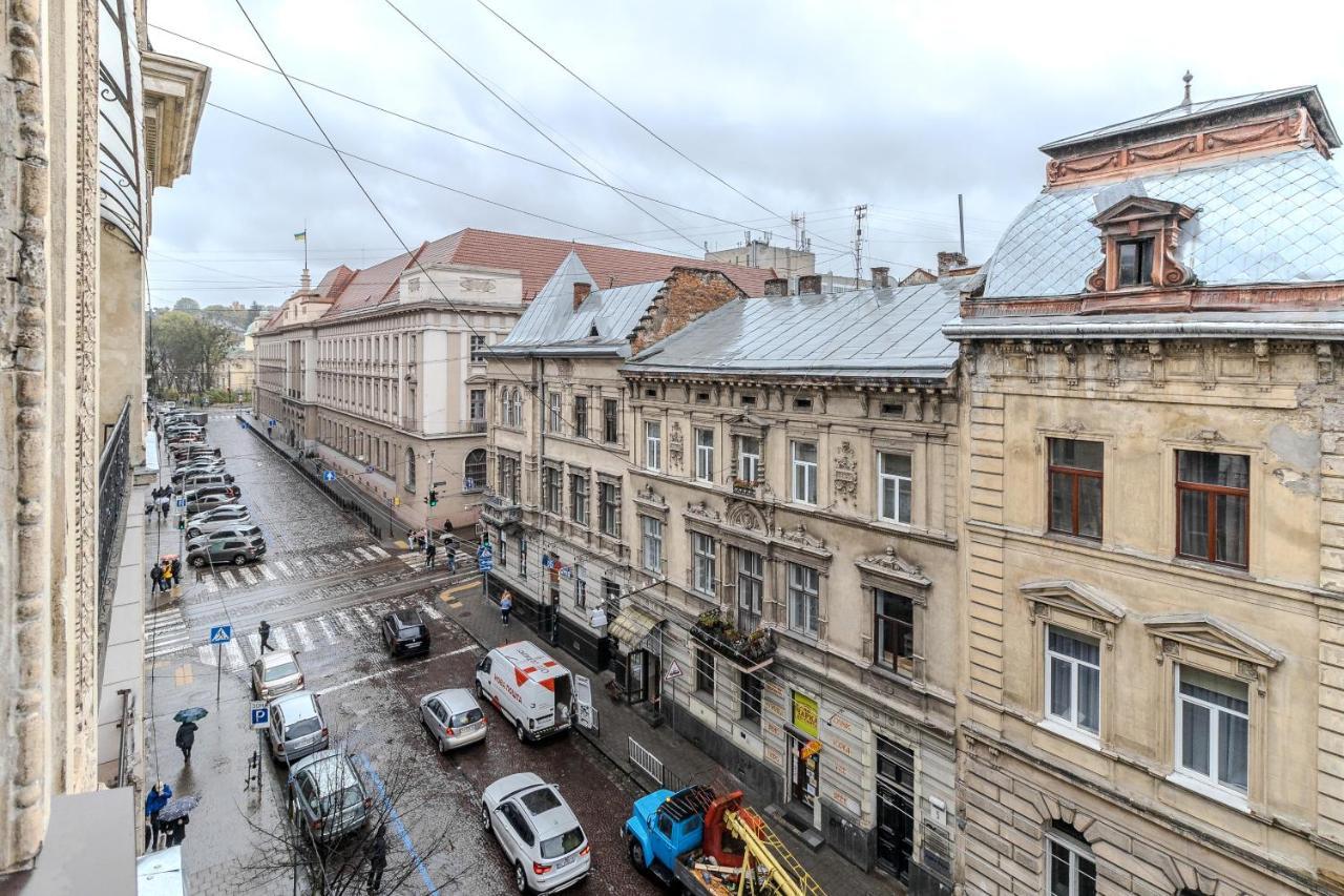 Inshiapartments On Slovatskoho Str リヴィウ エクステリア 写真