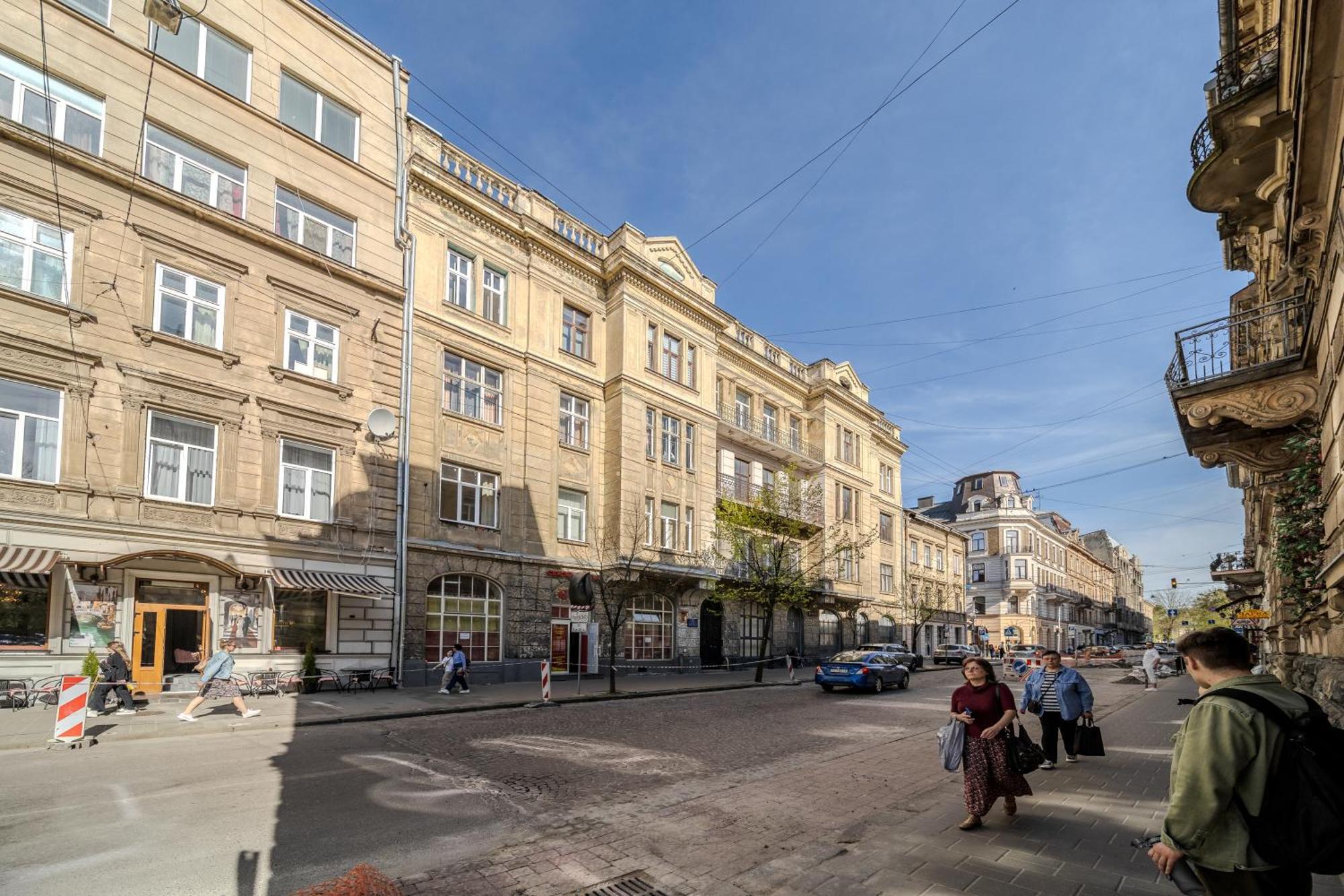 Inshiapartments On Slovatskoho Str リヴィウ エクステリア 写真